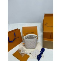 Louis Vuitton VAVIN PM Monogram Handbag