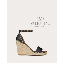 replicas valentino canada Double Rockstud Grainy Calfskin Wedge Sandal 95 Mm for Woman in Black/light Cuir