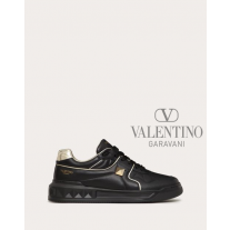 Shop fake valentino yorkdale toronto One Stud Low-top Sneaker In Nappa Leather for Man in Black