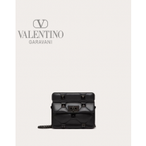 reps valentino canada locations Online Exclusive Small Nappa Roman Stud The Shoulder Bag With Chain And Tone-on-tone Studs for Woman in Black