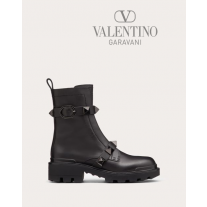 Fake Valentino toronto Roman Stud Calfskin Combat Boot With Tonal Studs 40mm for Woman in Black