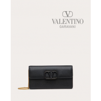 Knock off valentino canada store Vlogo Signature Grainy Calfskin Wallet With Chain for Woman in Black