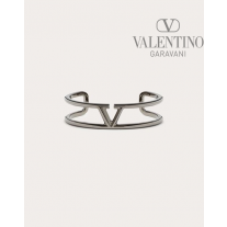 copy valentino canada yorkdale Vlogo Signature Metal Bracelet for Man in Ruthenium