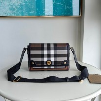 Burberry Note Bag Black