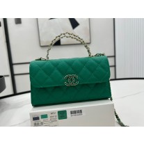 Chanel Kelly Chain Clutch Grained Shiny Calfskin 18CM Green