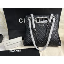 Chanel Shopping Bag Pearls in Aged Lambskin Black