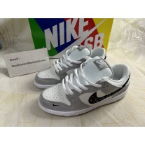 Dior x Nike SB Dunk Low Swoosh Unisex Sneakers Grey