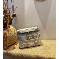 DiorTravel Vanity Case Embroidery Grey