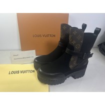 Louis Vuitton Womens Real Leather Heeled Desert Boots