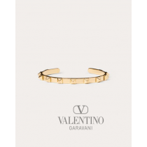 cheap knokcoff valentino canada outlet Metal Rockstud Bracelet for Woman in Gold