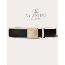Real quality fake valentino canada One Stud Reversible Shiny Calfskin Belt 40mm for Woman in Black/light Ivory