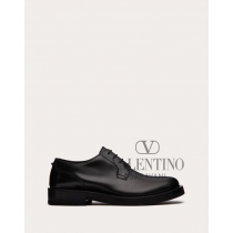 Buy knockoff valentino canada online Rockstud Essential Calf Leather Derby for Man in Black