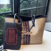 Coach Reversible City Tote In Signature Canvas 59458