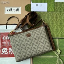 Gucci Messenger Bag with Interlocking G Beige
