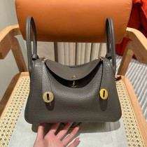 Hermes Lindy 26cm Bag In Etain Clemence Leather