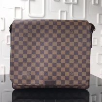 Louis Vuitton District MM Shoulder Bag N41212