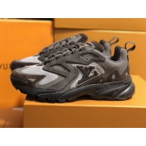 Louis Vuitton LV Runner Tatic Men Sneaker Gray