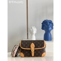 Louis Vuitton Monogram Canvas Diane Bag M45985