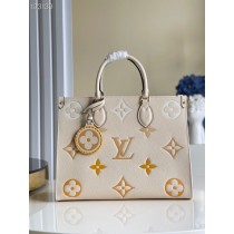 Louis Vuitton OnTheGo MM Bag By The Pool M45717
