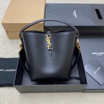 Saint Laurent Small Le 37 In Shiny Leather Black