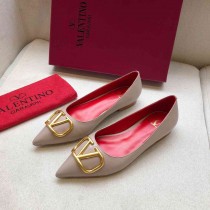 Valentino Garavani Vlogo Signature Flats Lambskin Rose Pink