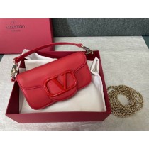 Valentino LOCÒ Shoulder Bag 20CM VLogo Signature Red