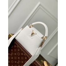 white bag 21x14x8cm