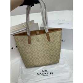 Coach City Tote in Signature Canvas