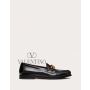 Replica valentino yorkdale toronto Vlogo Chain Calfskin Loafer for Man in Black